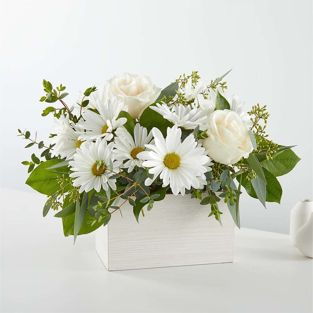 Fresh Linen Box Bouquet – YOLE'S FLOWERS, New Orleans LA