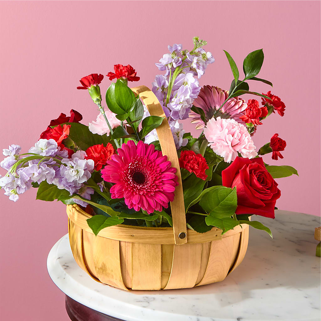 Pink Picnic Basket – YOLE'S FLOWERS, New Orleans LA