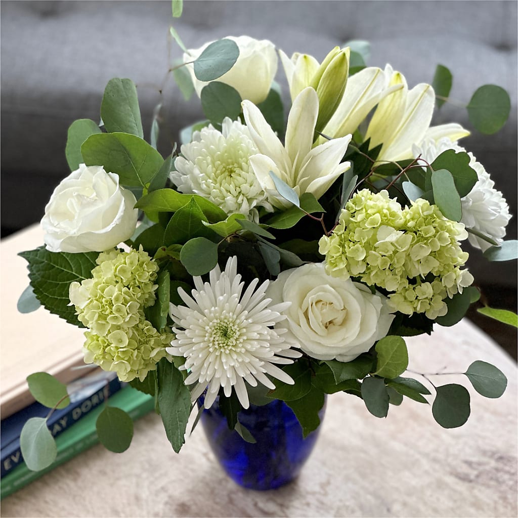 Snowy Dreams Bouquet – YOLE'S FLOWERS, New Orleans LA