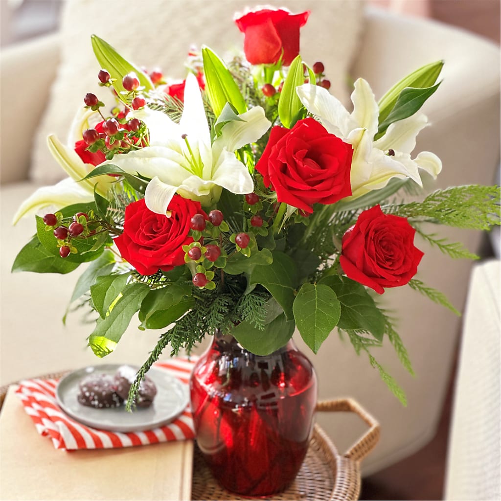 Evergreen Delight Bouquet – YOLE'S FLOWERS, New Orleans LA