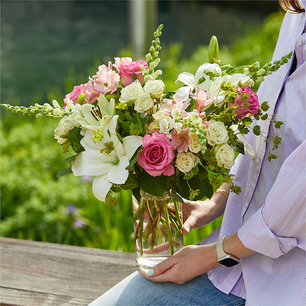 Fondly Bouquet – YOLE'S FLOWERS, New Orleans LA