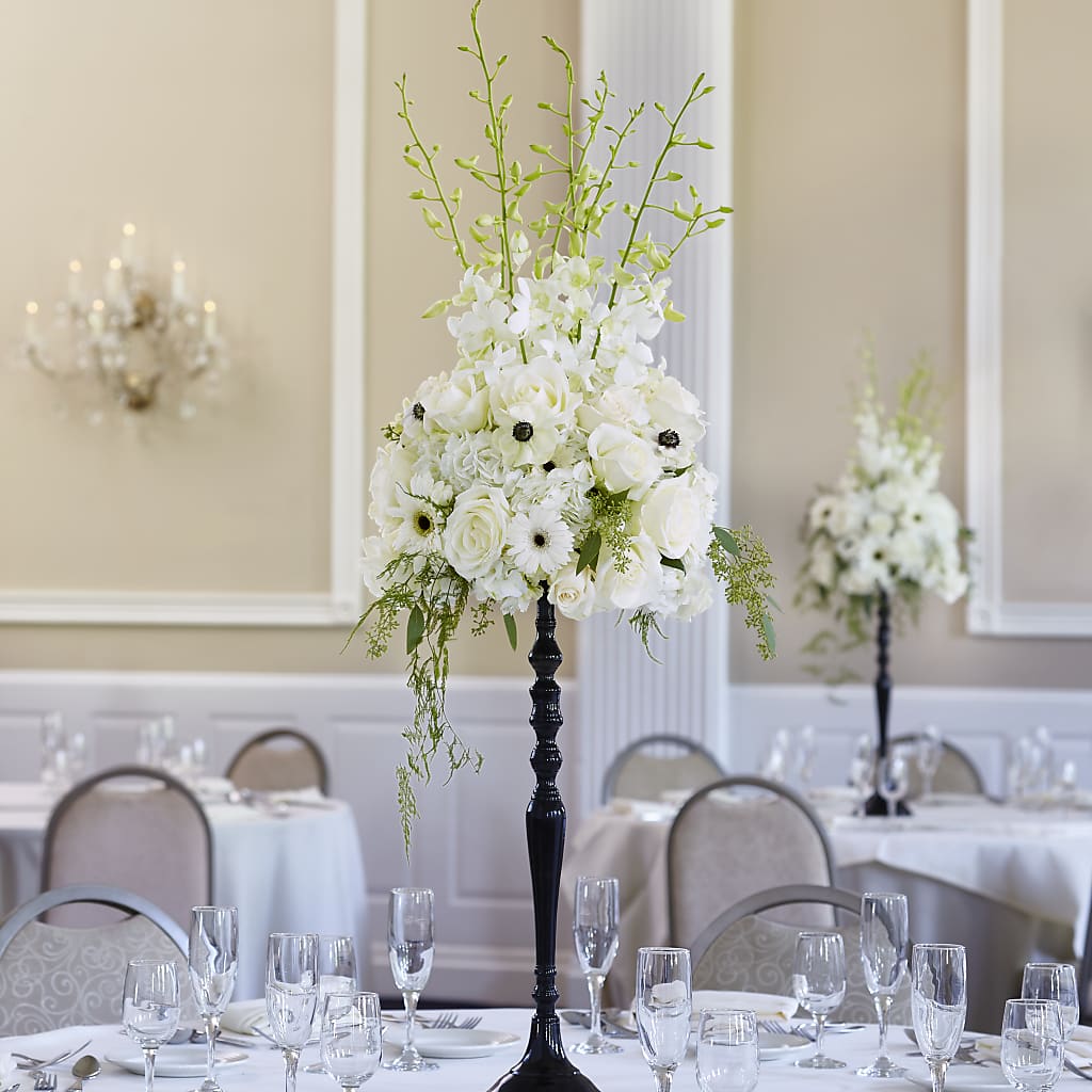 Regency Centerpiece – YOLE'S FLOWERS, New Orleans LA
